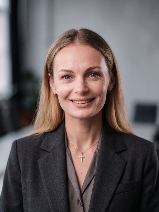 AI generated female headshot from AI Headshot Generator for Speaker Bios