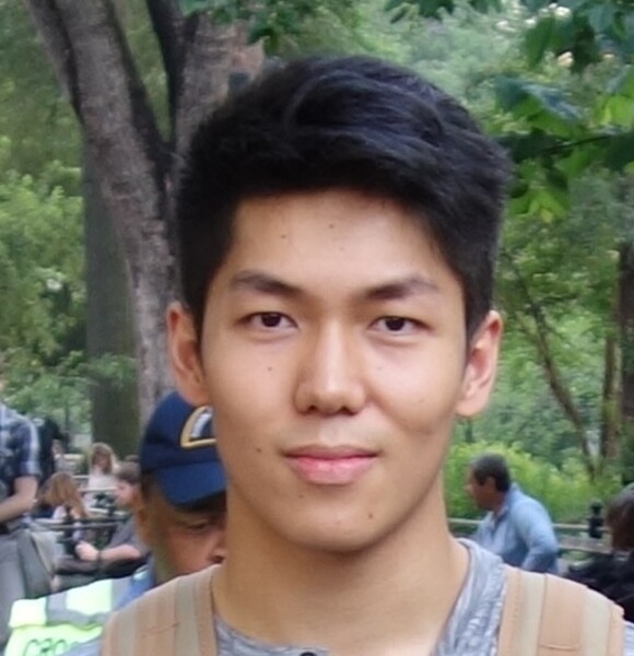 Photo before and after using AI Headshot Generator